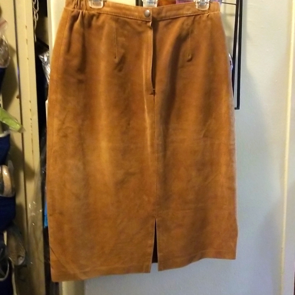 (Leather) Genuine Leather Suede Camel Whiskey Colored Skirt.